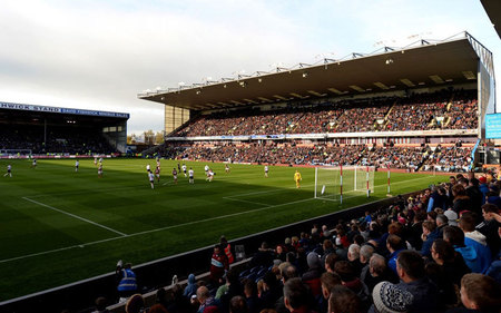 与三位队员 与三位队员